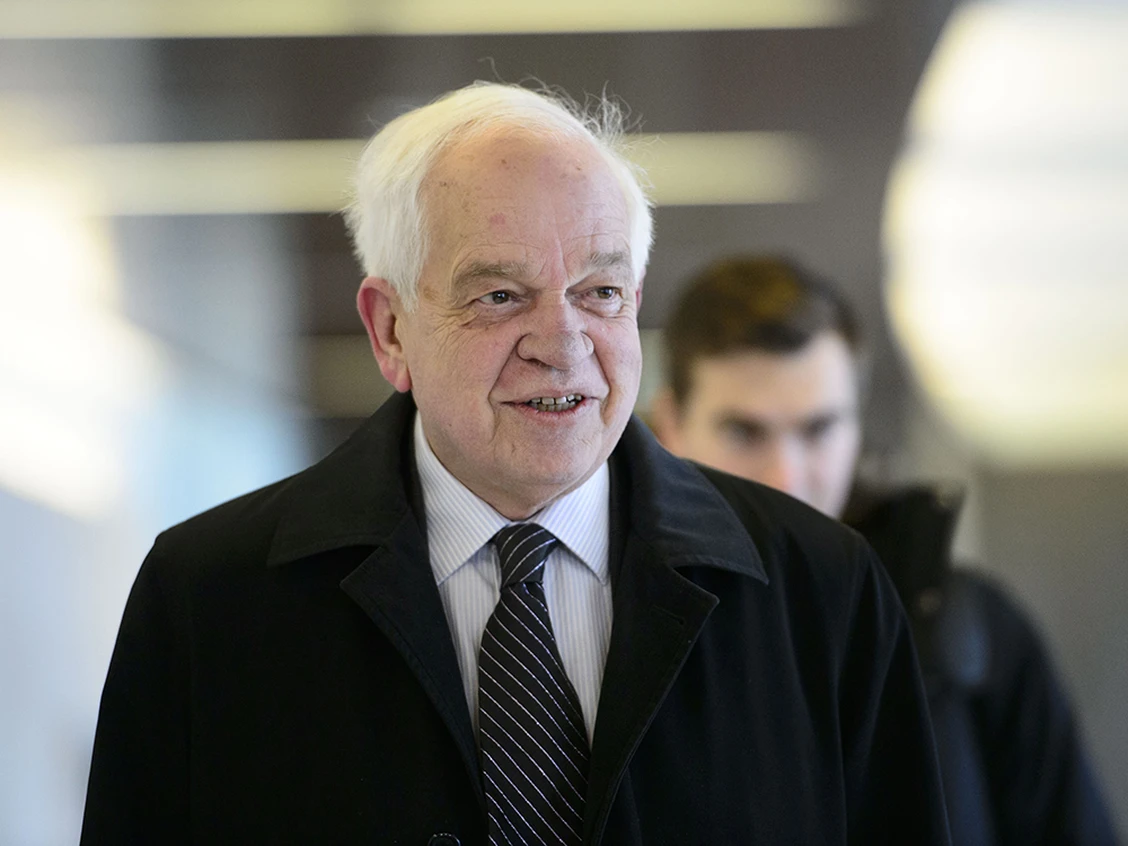 John McCallum Death, Obituary John McCallum Former Liberal Minister, Dies at 75