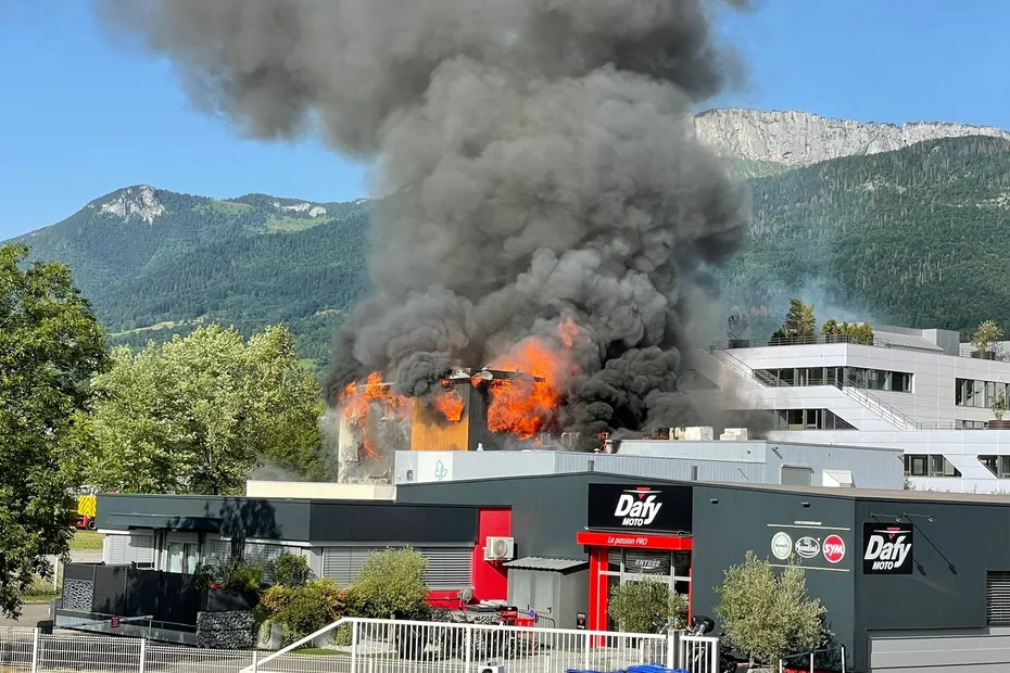 Massive Fire and Explosions at Annecy, FR Business Park, No Injuries Reported
