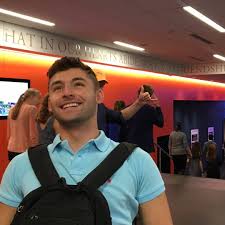 Gavin Siegel Obituary Chicago Community Mourns Resideint