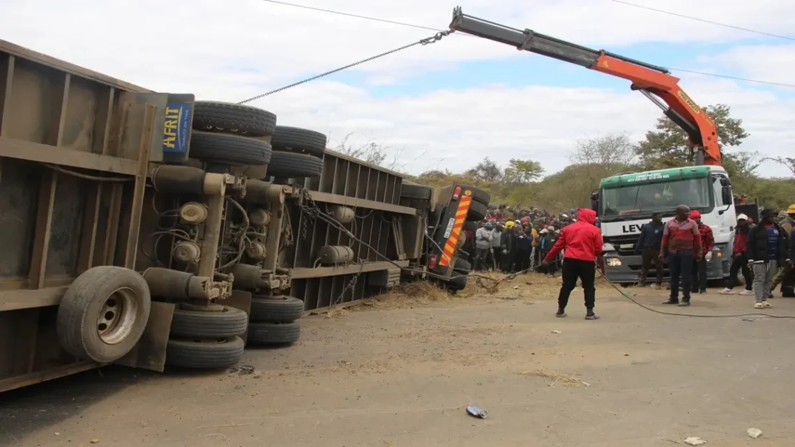 Zimbabwe Crash Near Chitungwiza Kills 17 in Truck-Minibus Collision