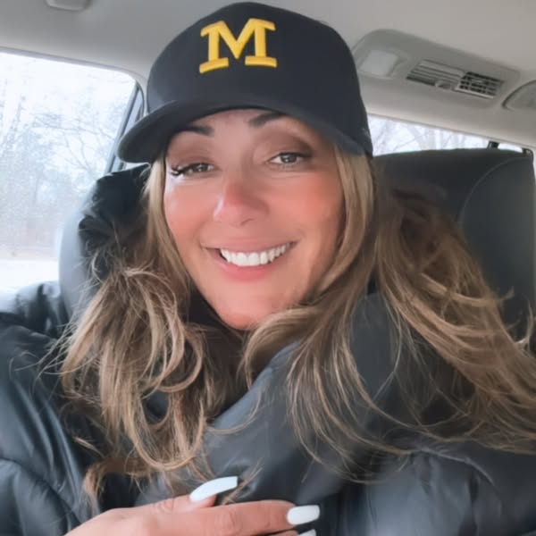 Daniella Weisman and Her Dog Fatally Struck by Metra Train Glencoe Mourns Resident