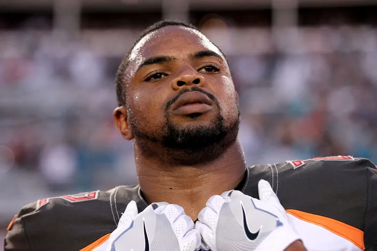 Doug Martin Dies at 36 NFL Community Mourns Former Tampa Bay Buccaneers Running Back and Pro Bowler