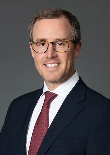 Joshua G. DuClos Global Law Firm Sidley Austin LLP Mourns Veteran Private-Equity Lawyer