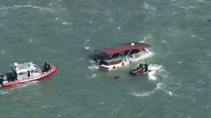 San Francisco Bay Boat Capsizes Near Alcatraz, Leaving One Dead and Two Missing as Massive Rescue Operation Continues