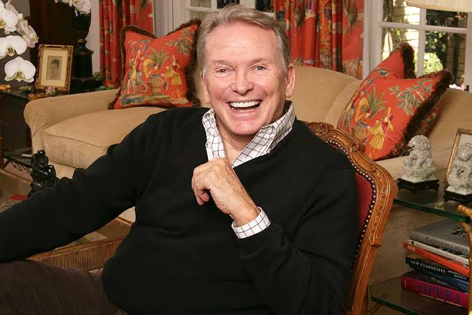 Bob Mackie Dies at 87 Legendary Costume Designer, Cause of Death, Career and Legacy