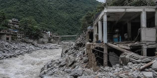 Nepal Flood Death Toll Reaches 1,451 as 6,000 Remain Missing