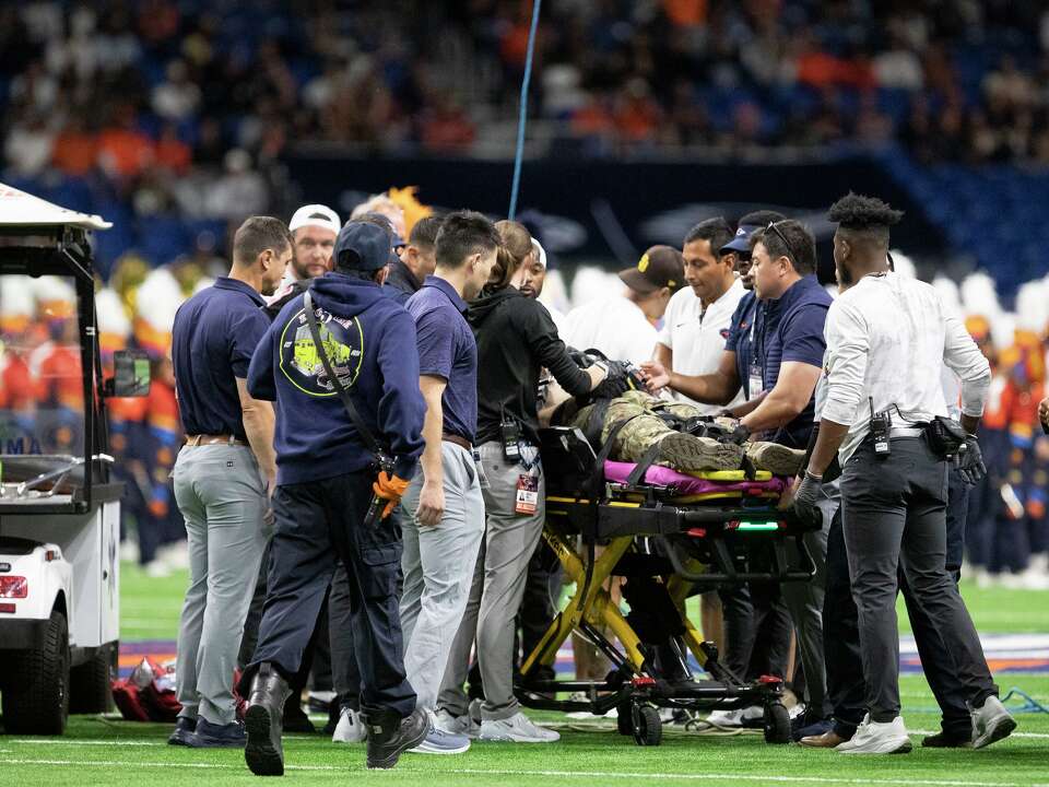 Soldier Hospitalized After Fall From Ceiling at Alamodome, Before UTSA-Navy Game